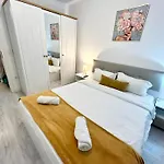 Apartment Jad Premium Kasper Coresi *