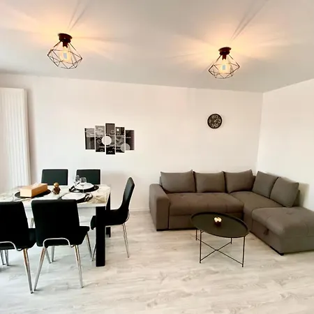 Jad - Luxury 3 & 2 In Kasper, Near Coresi Mall Apartament
