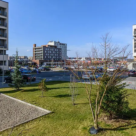 Apartament Jad - Luxury 3 & 2 In Kasper, Near Coresi Mall *