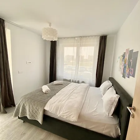 Jad - Luxury 3 & 2 In Kasper, Near Coresi Mall Apartment Brasov