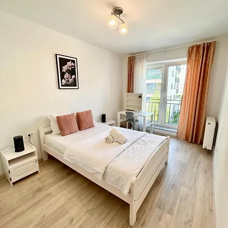 Jad - Luxury 3 & 2 In Kasper, Near Coresi Mall Apartament Braszów