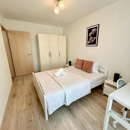 Jad Luxury 3 & 2 In Kasper, Near Coresi Mall