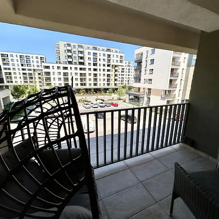 Apartament Jad - Luxury 3 & 2 In Kasper, Near Coresi Mall *