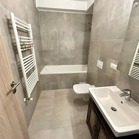 Jad - Luxury 3 & 2 In Kasper, Near Coresi Mall * Brasov