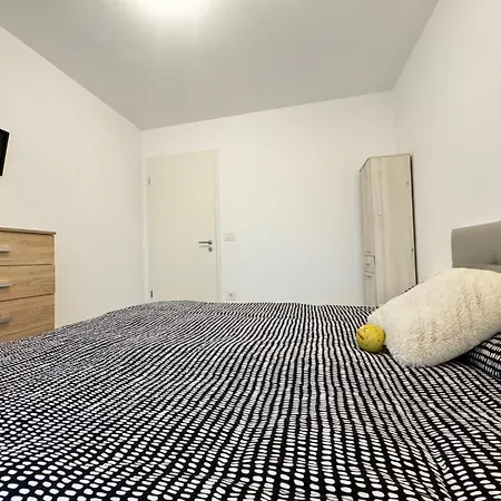 Jad Luxury 3 & 2 In Kasper, Near Coresi Mall Braşov