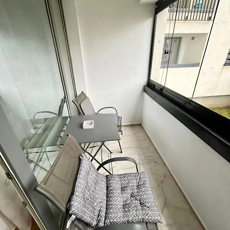 Jad Kasper Coresi Apartment *