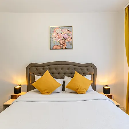 Jad Kasper Coresi Apartment *